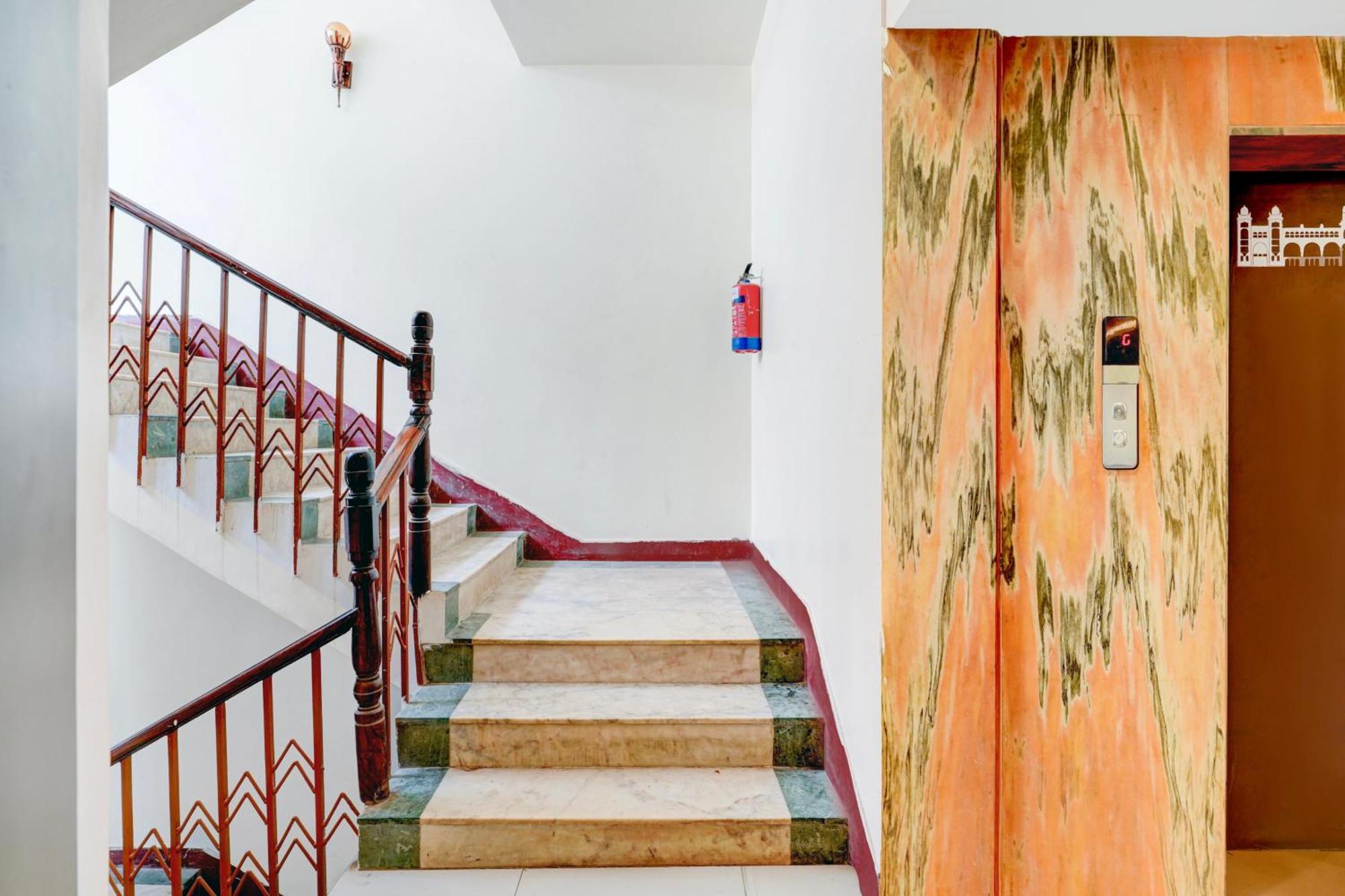 Townhouse Mysore Central Εξωτερικό φωτογραφία